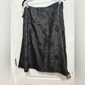 Carole Little Midi Skirt women’s 10‎ Black embroidered Floral Linen whimsigoth